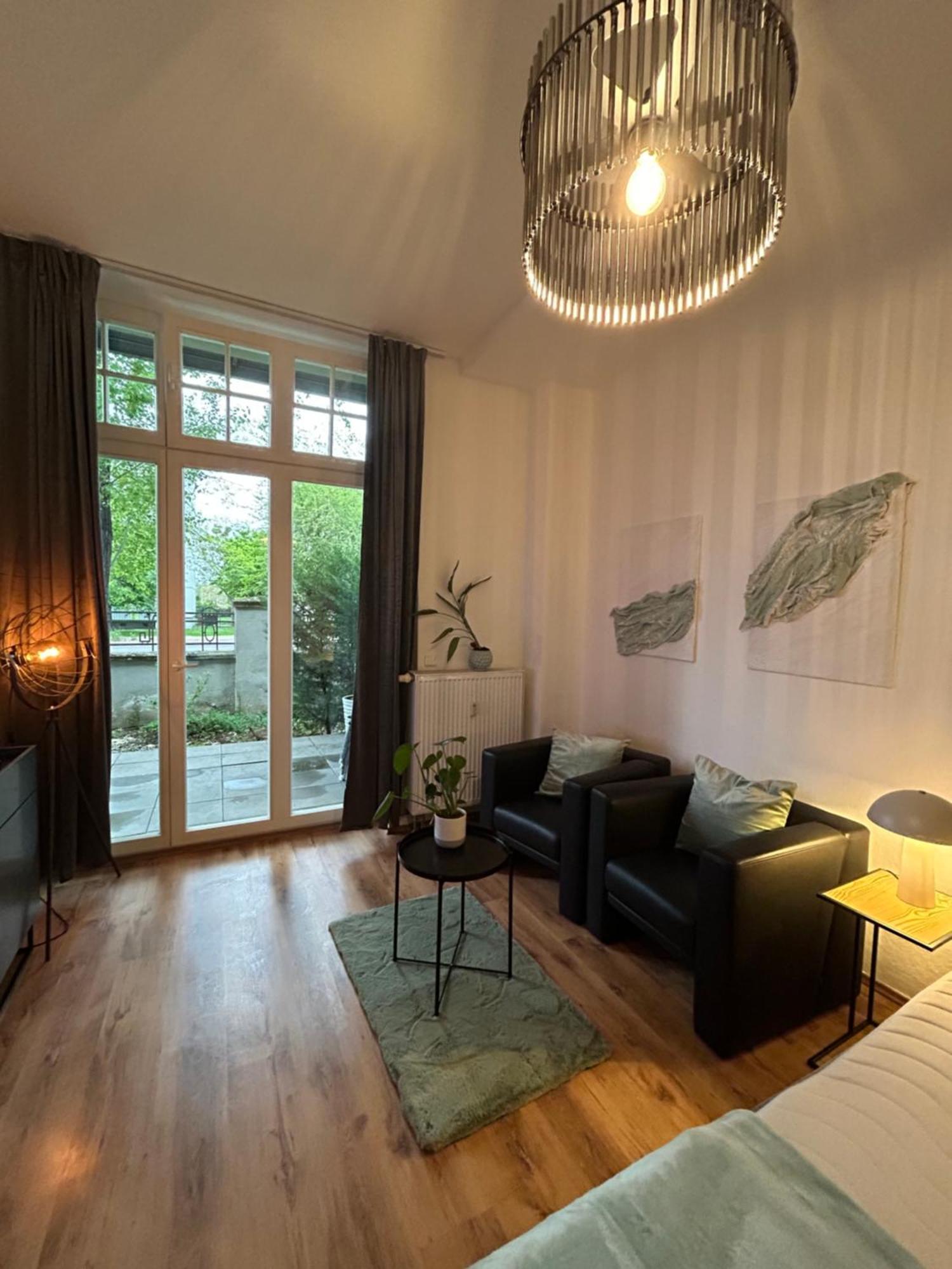 Mintara Komfort Apartment Mit Grill -Terrasse, Sky Und Parkplatz Magdeburg Exterior photo