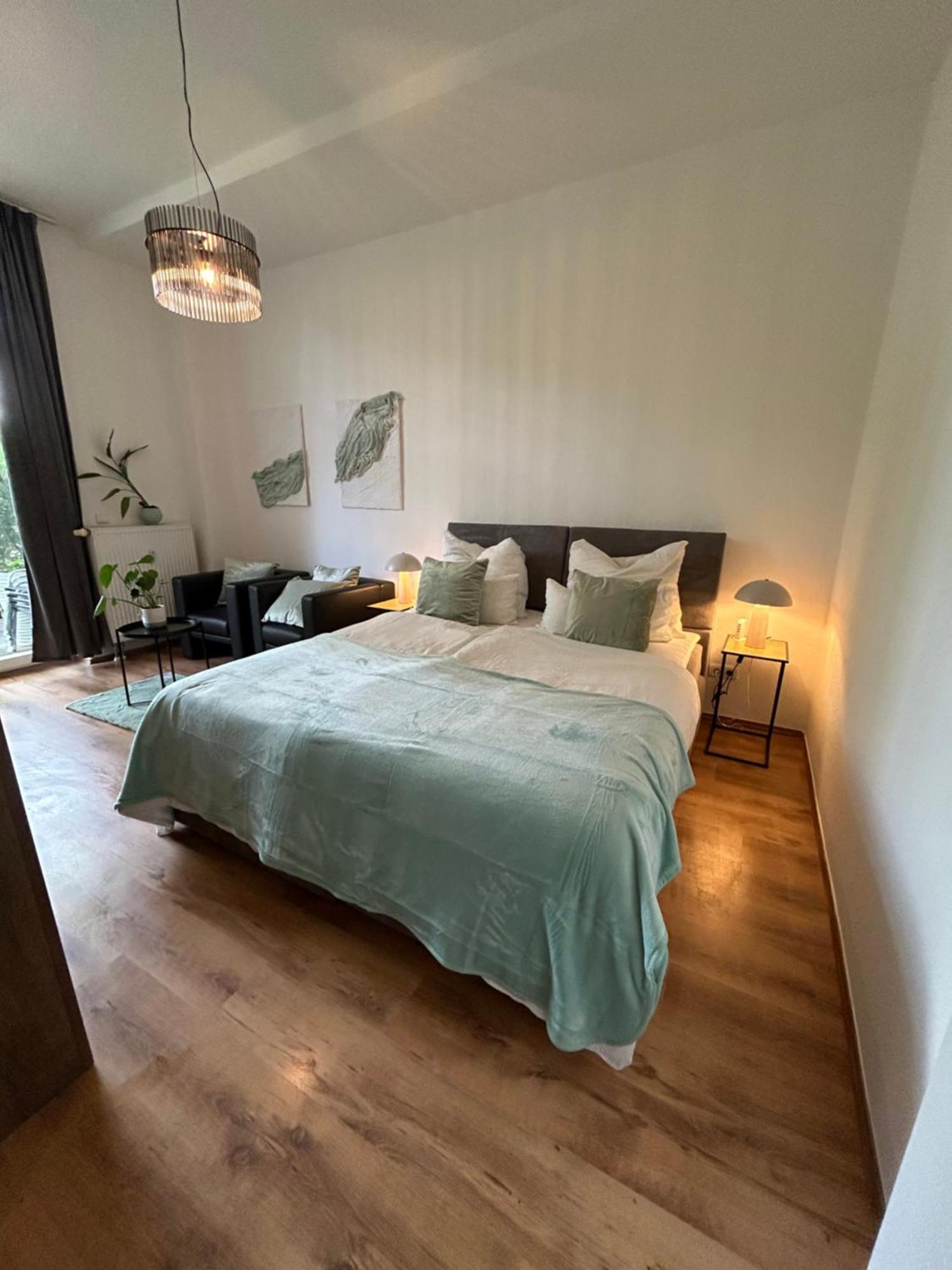 Mintara Komfort Apartment Mit Grill -Terrasse, Sky Und Parkplatz Magdeburg Exterior photo